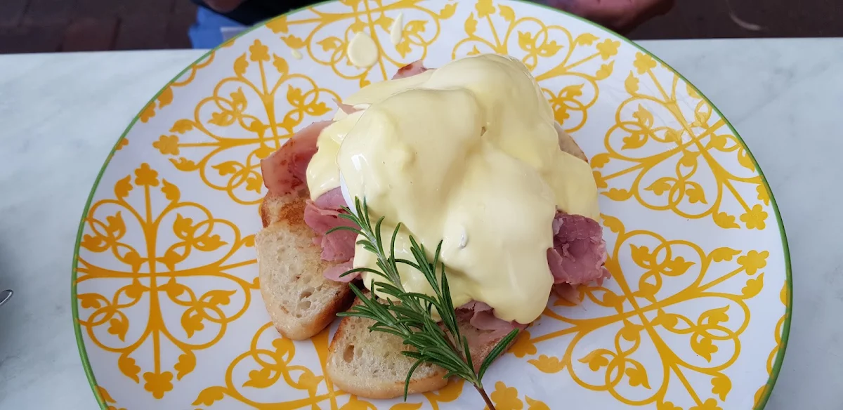 Eggs Benedict with Ham