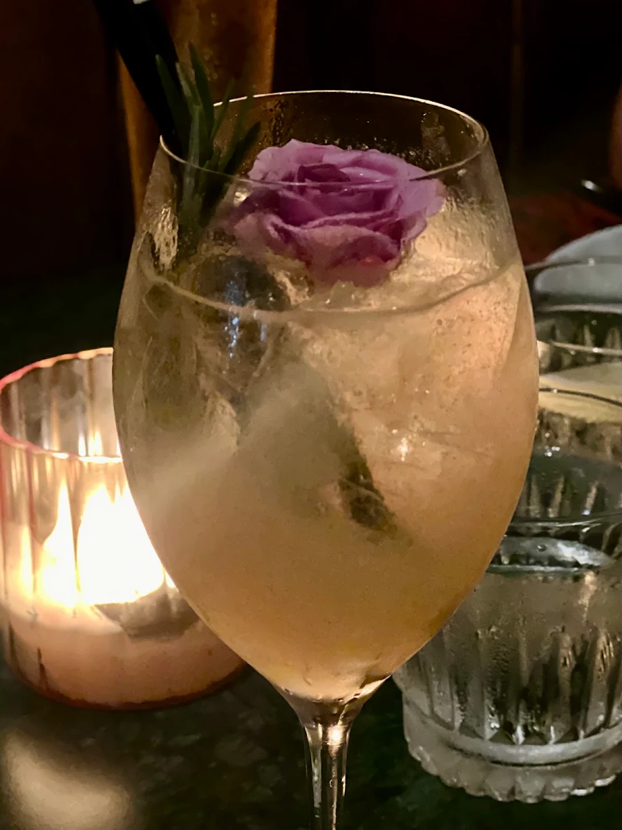 Highlights, Hutong Harry's
