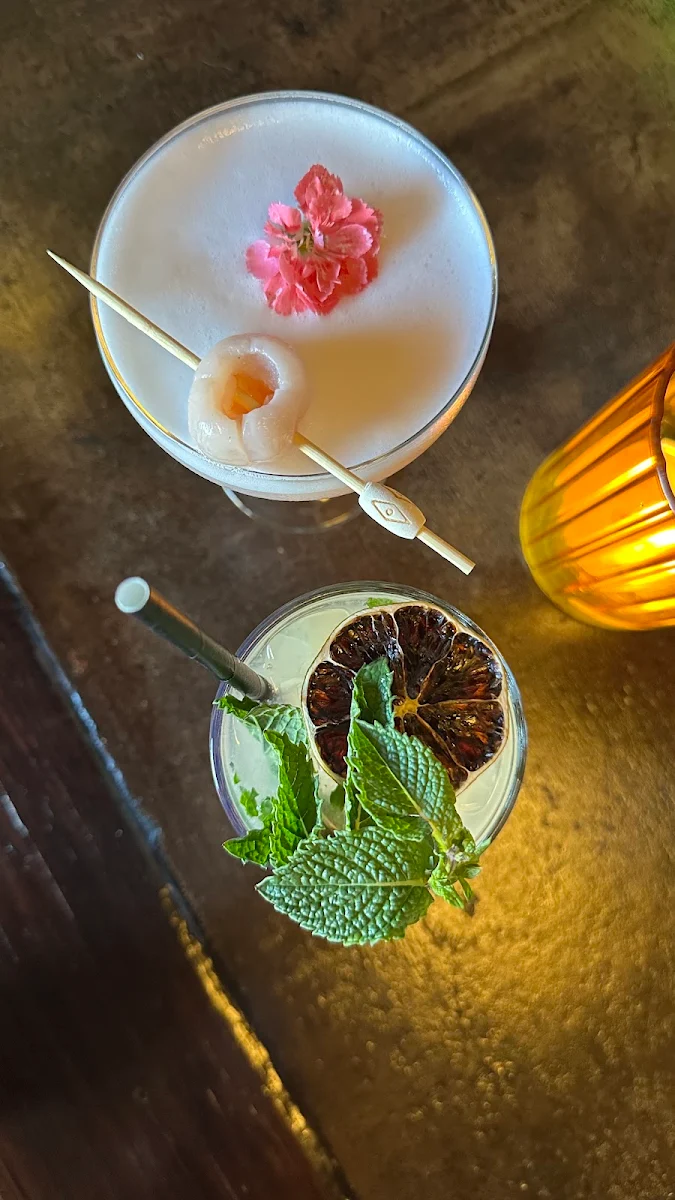 Highlights, Hutong Harry's