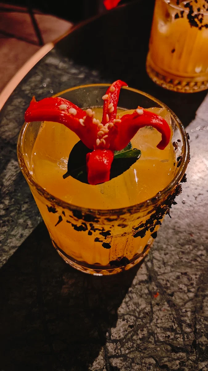 Highlights, Hutong Harry's