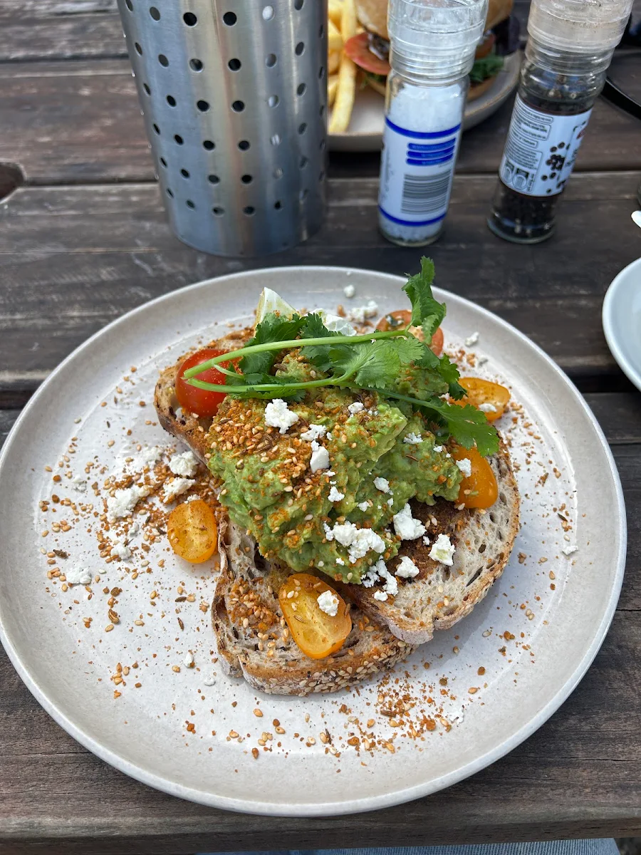 Smashed Avocado, Cafe Lugano