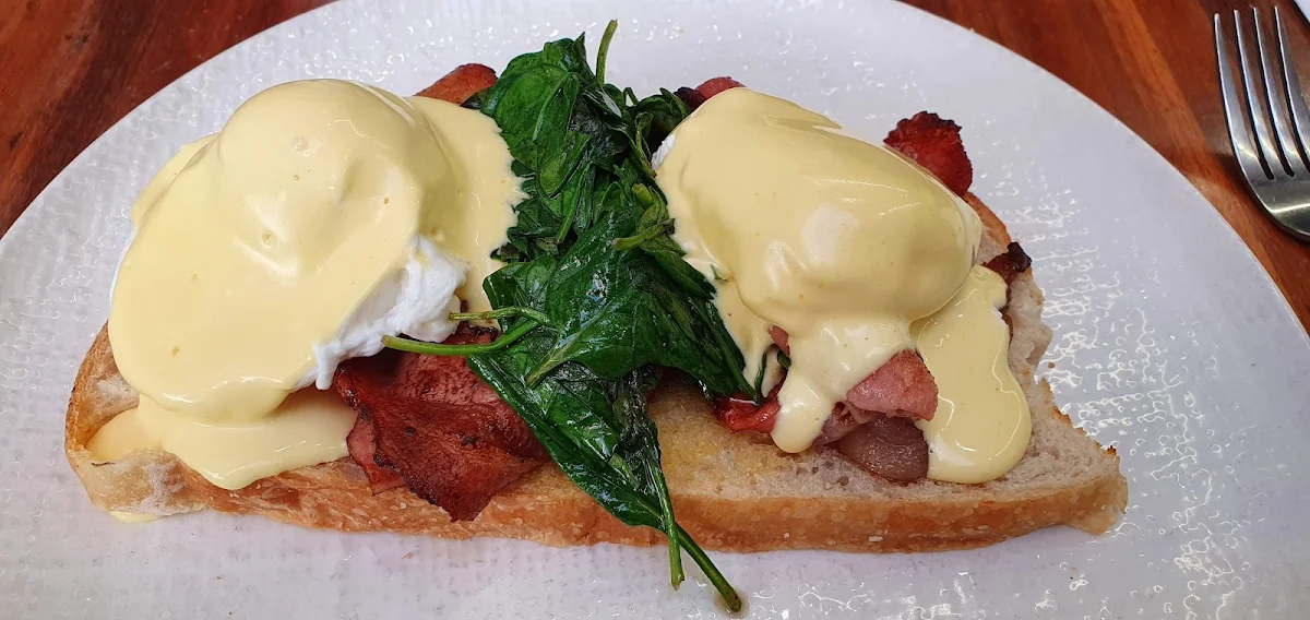 Eggs Benedict, Danieli Cafe