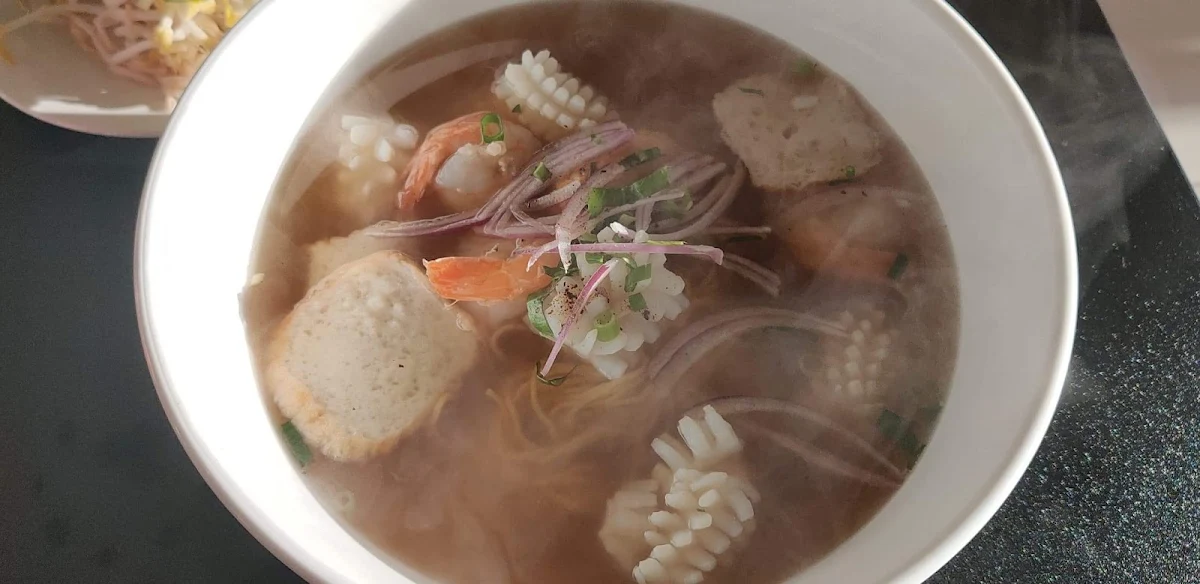 Pho Do Bien Seafood Noodle Soup with Egg Noodle Substitute