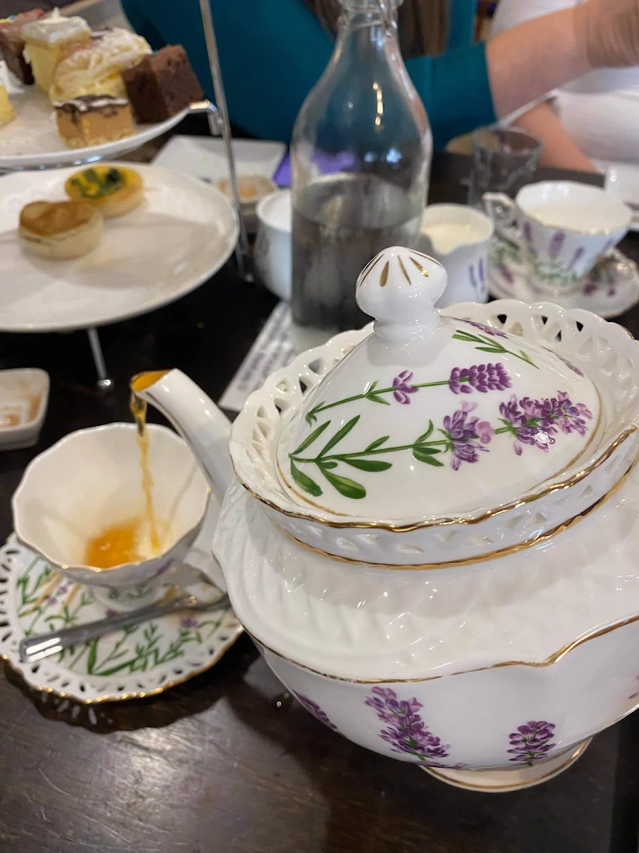 High Tea, Glen's Bakery Cafe