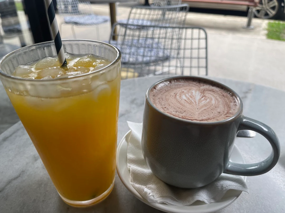 Highlights, Somerset Eatery