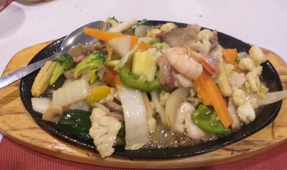 Highlights, Kang's Woks Asian Restaurant