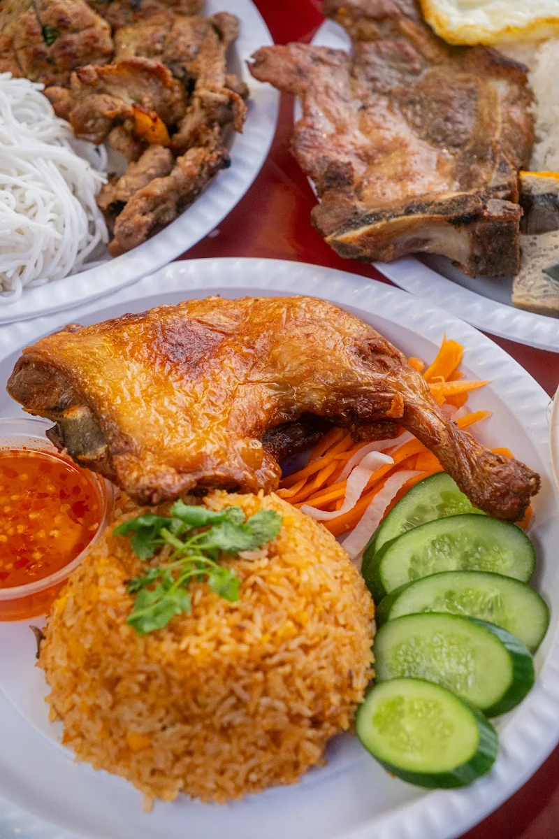 Cơm Gà Xối Mỡ