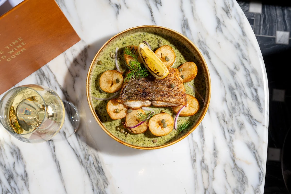 Highlights, Wayfarer’s Bar & Café