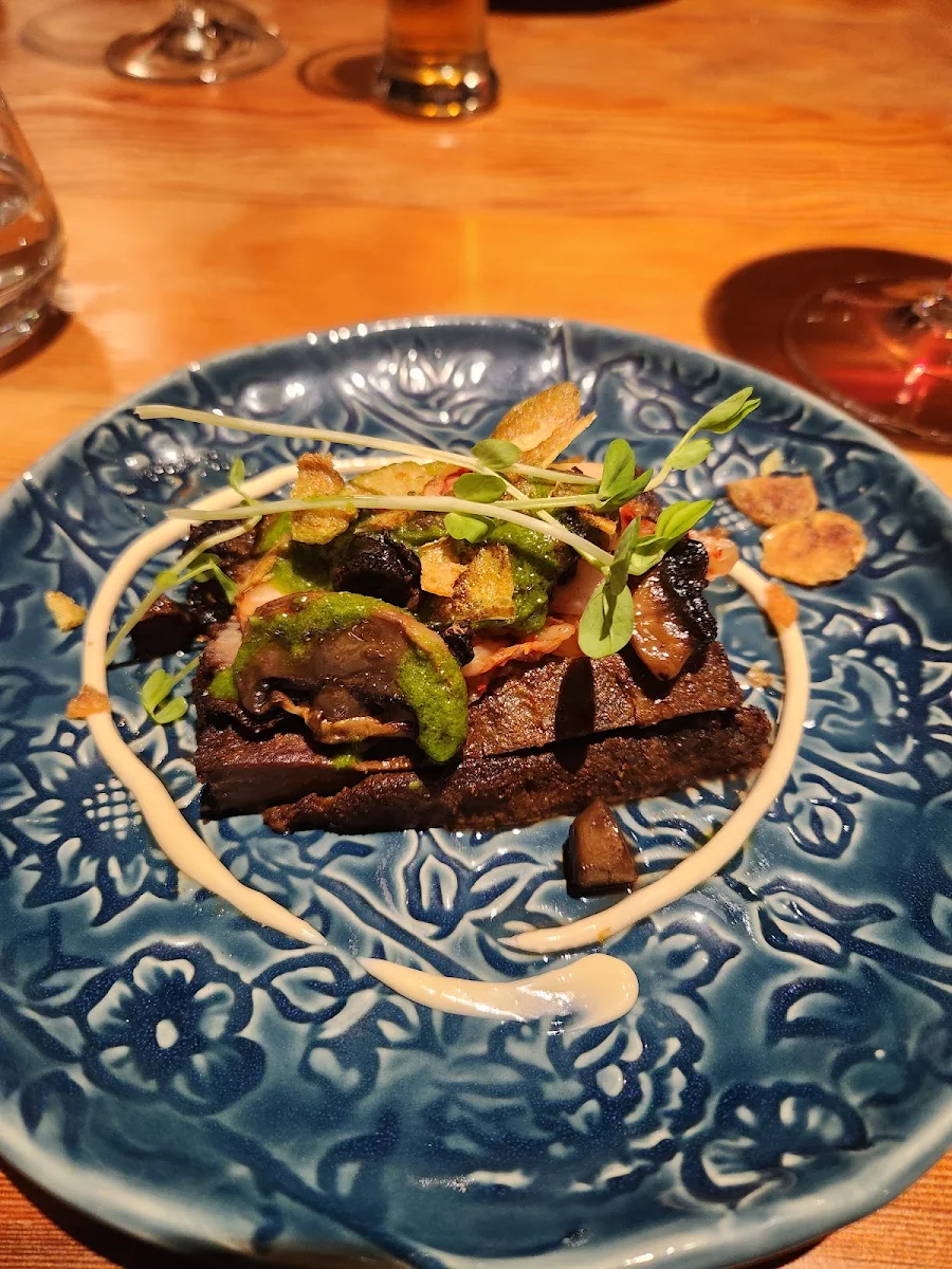 Highlights, Sister's Rock Restaurant