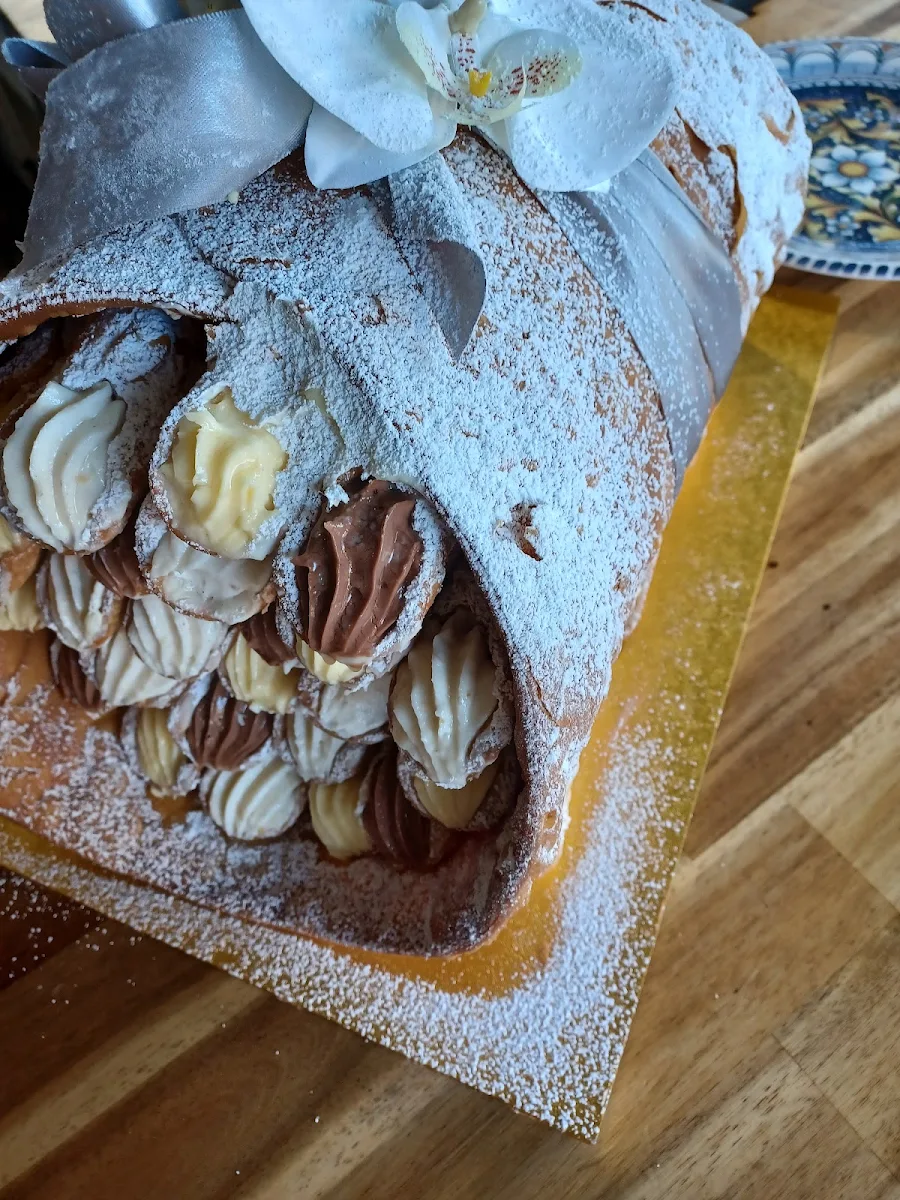 Highlights, Pierross Italian Coffee, Cake & Pizza