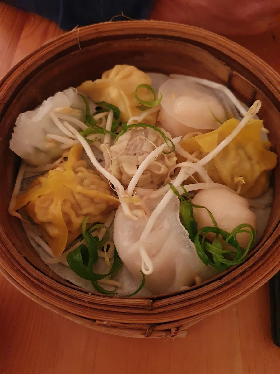 Dumplings Tasting Plate 8