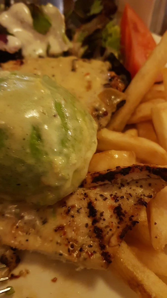 Pollo Avocado, Leo's Spaghetti Bar