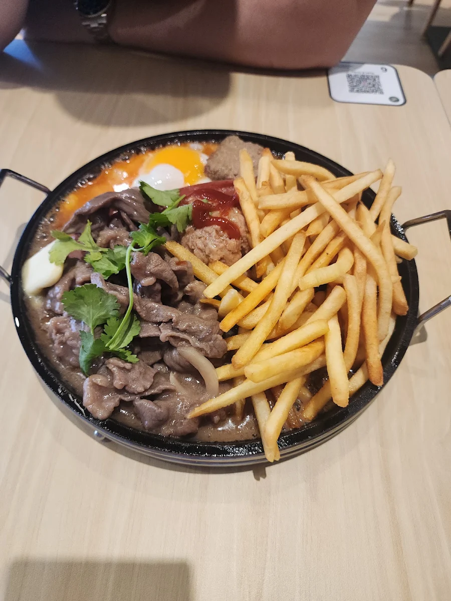 Highlights, Chảo's Bistro - Chinatown