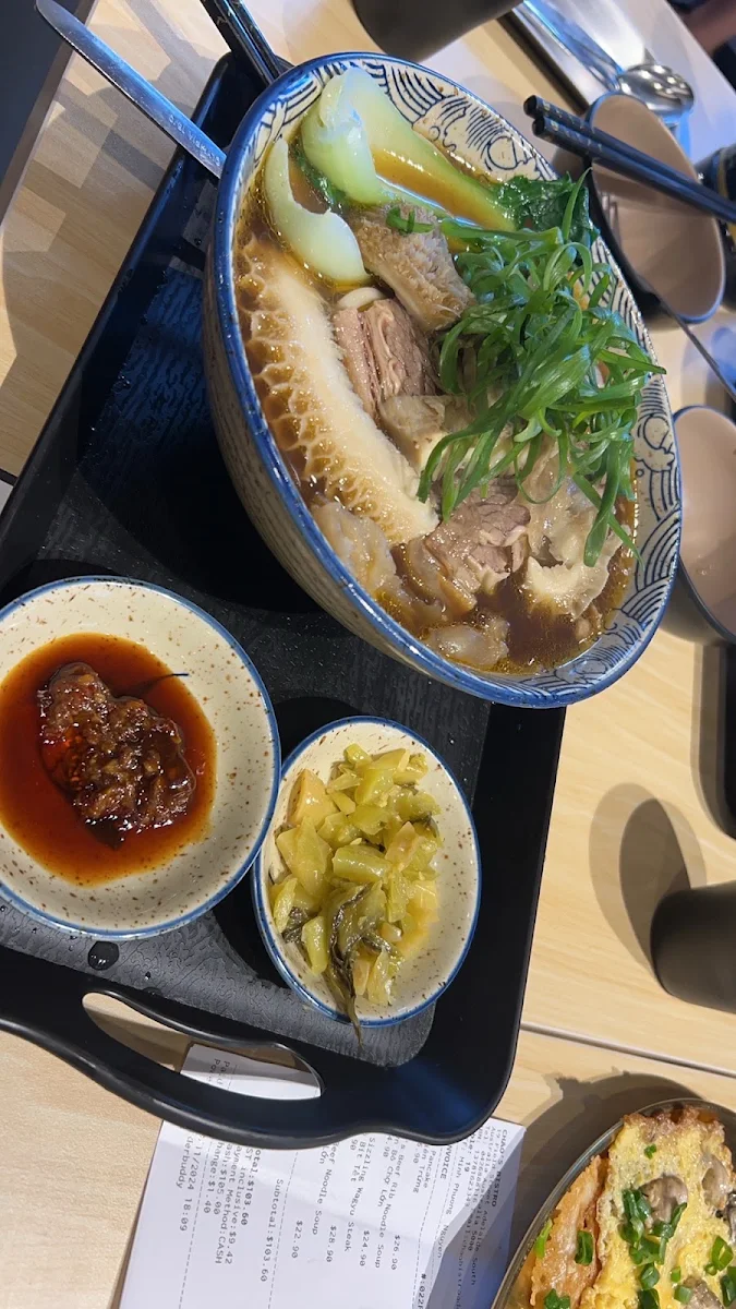 Highlights, Chảo's Bistro - Chinatown