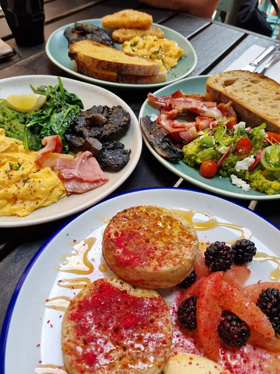 Crumpets, Double Roasters Cafe