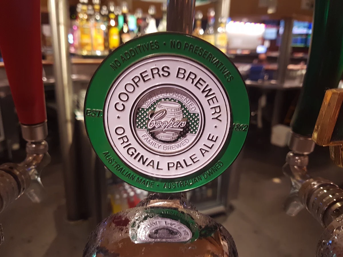 Coopers Pale Ale, Midway Tavern