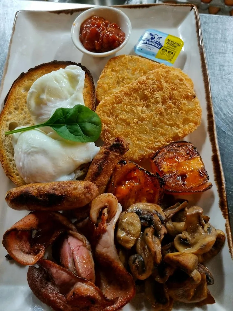 Big Breakfast, Bella Cosi