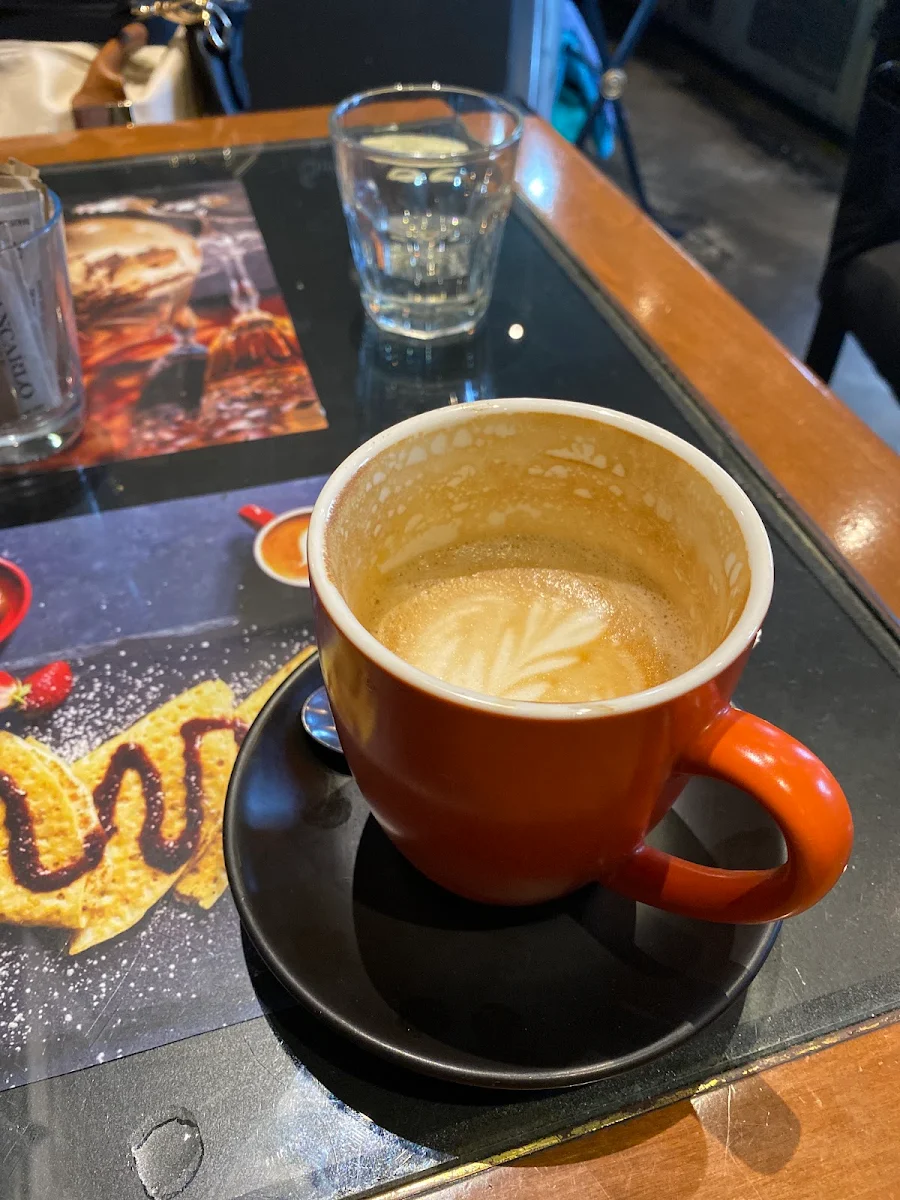 Friendly Service, Bella Cosi