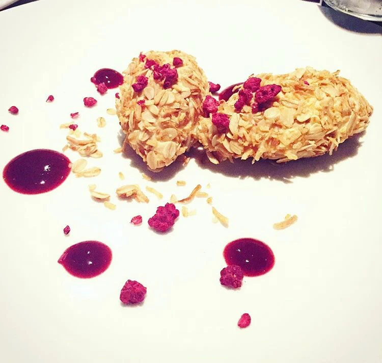 Raspberry Cheesecake, Print Hall