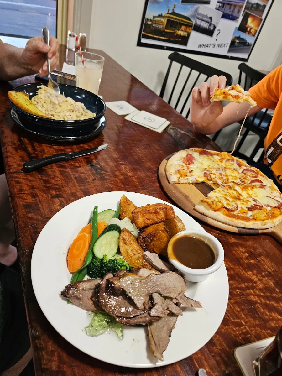 Highlights, THE NORTHY BACK O' BOURKE HOTEL