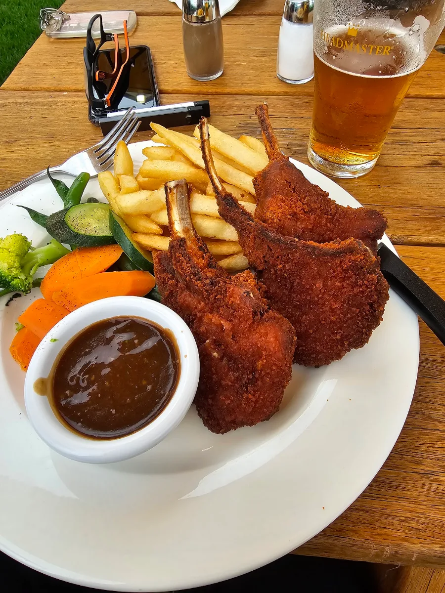 Lamb Cutlets, THE NORTHY BACK O' BOURKE HOTEL