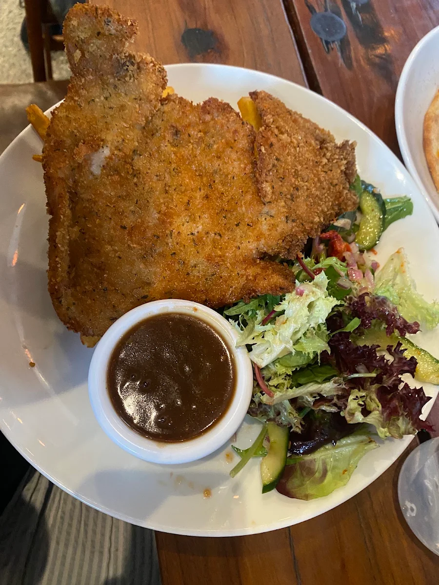 Chicken Schnitzel w Chips Gravy & Salad