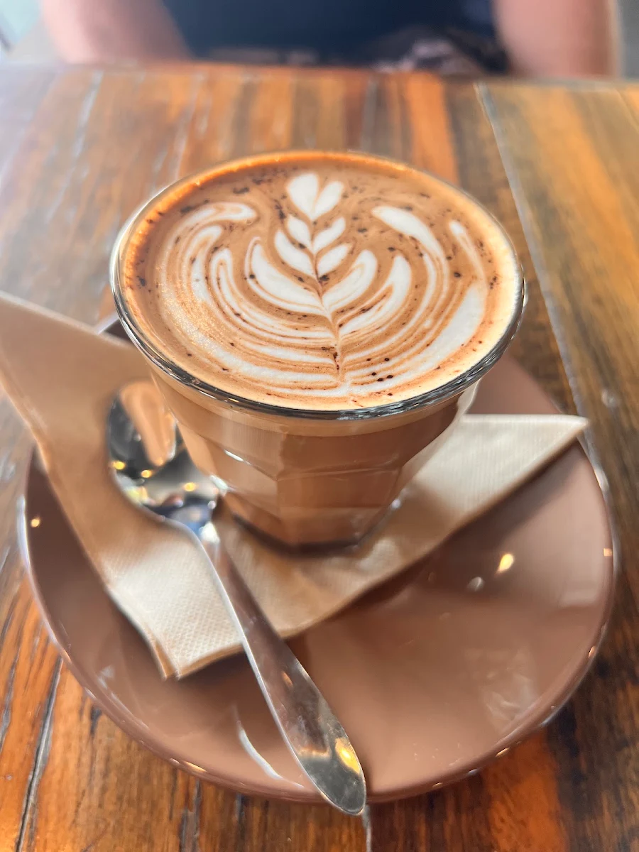 Flat White, Akira Cafe