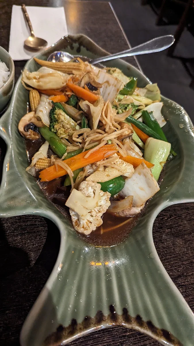 Pad Nam Mun Hoi Oyster Sauce