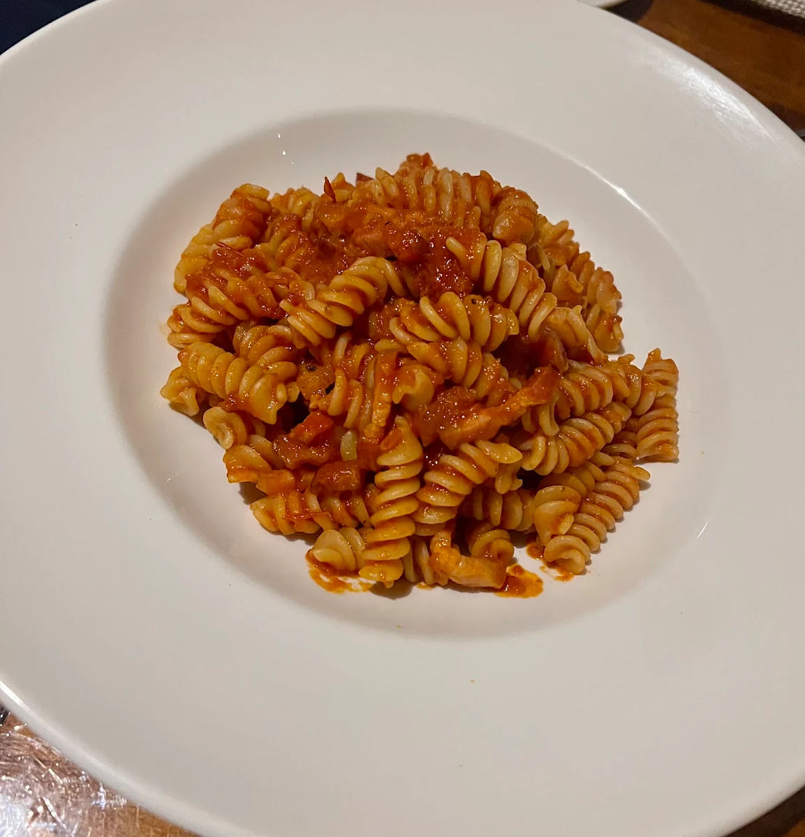 Fusilli Amatriciana, Il Solito Posto