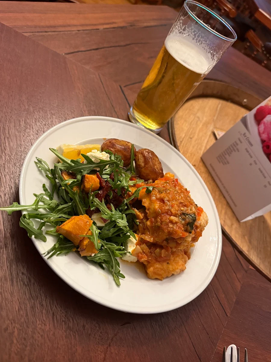Highlights, Karribank Tavern