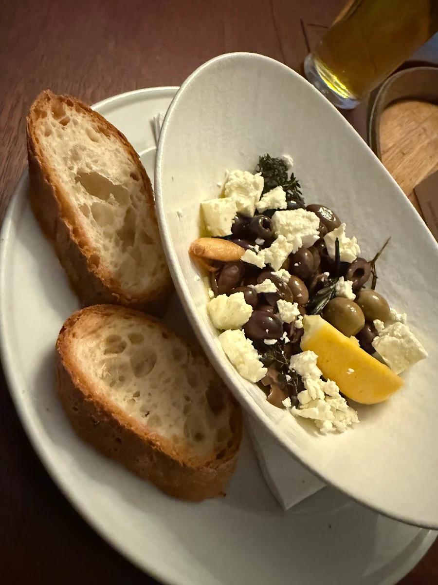 Highlights, Karribank Tavern