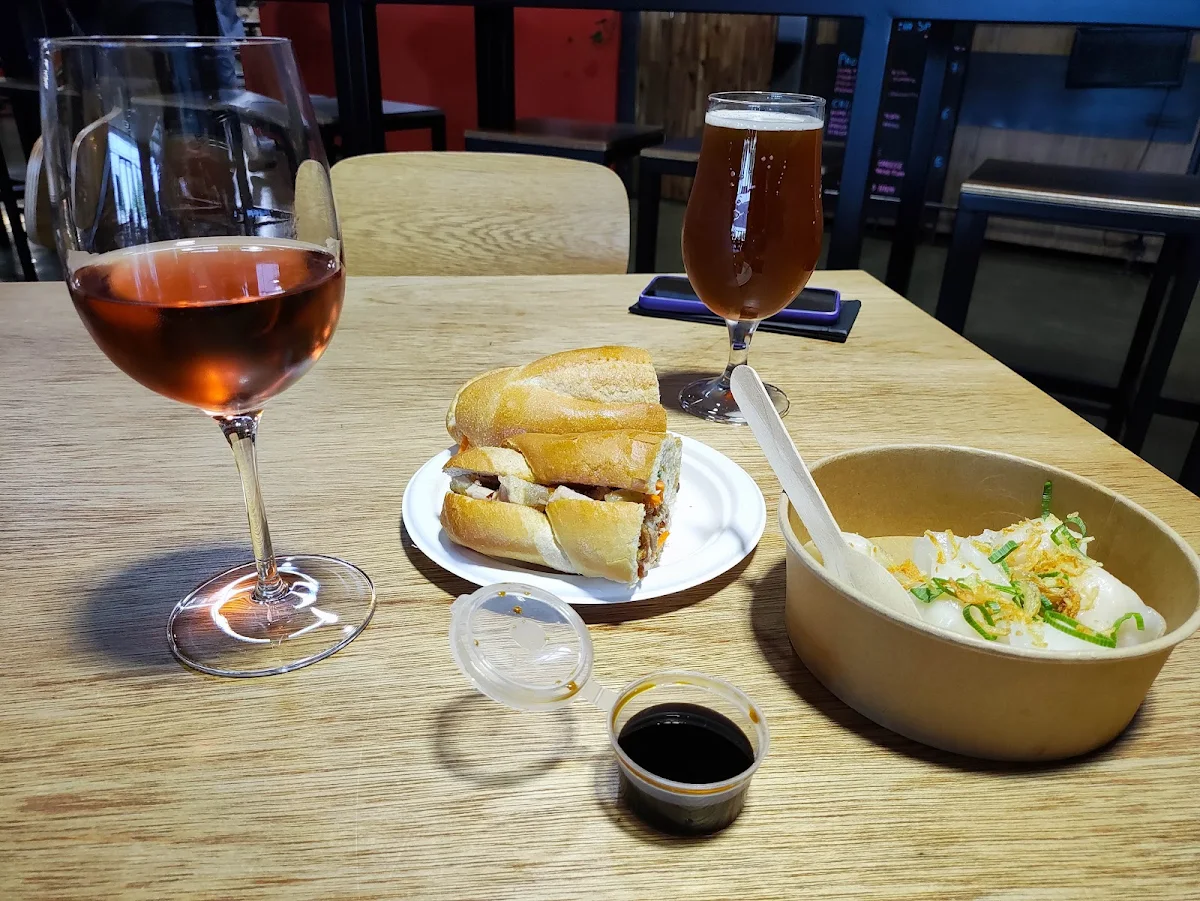 Highlights, The Market Bar