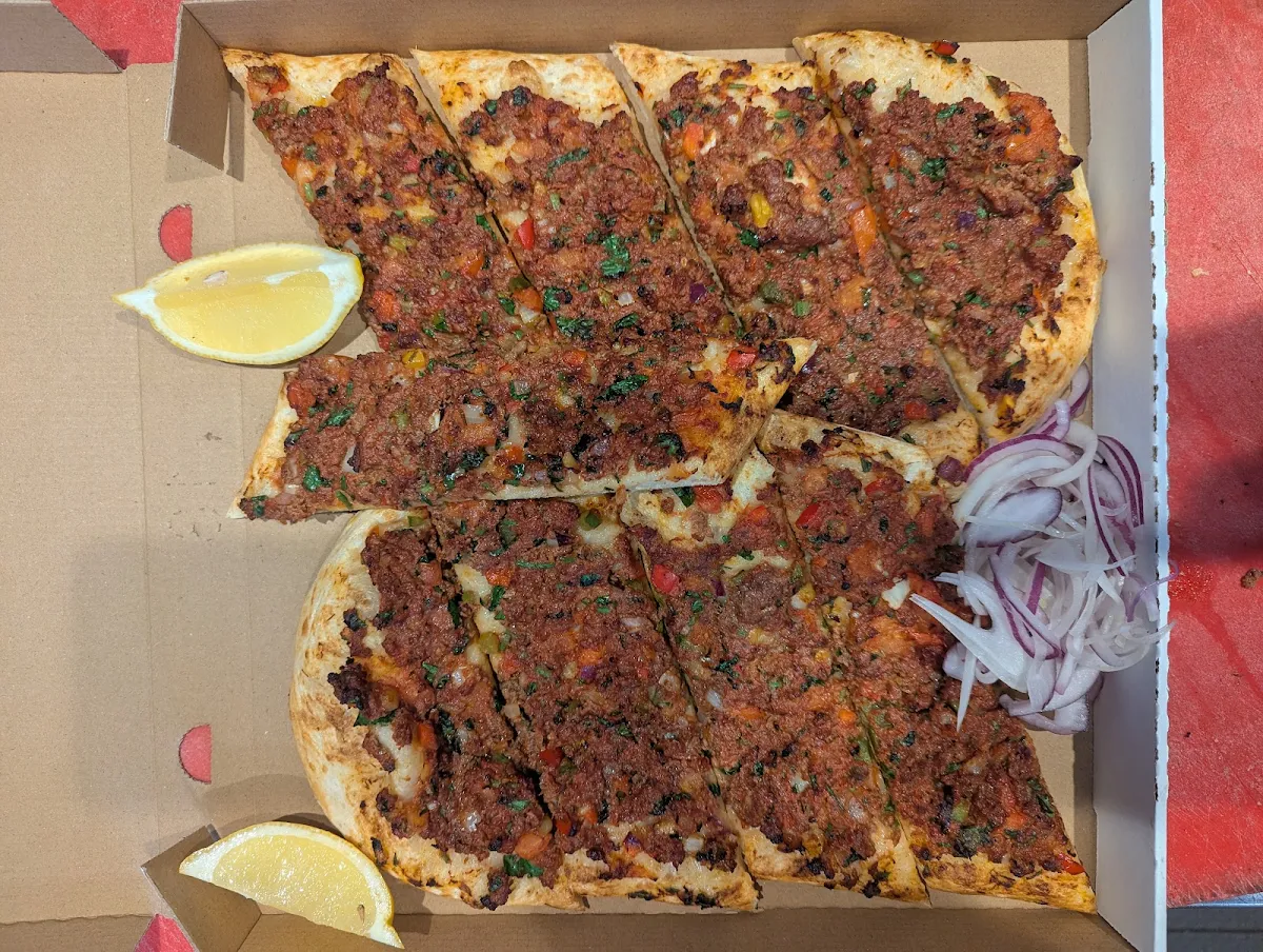 Lahmacun, Turkish Master Kebab