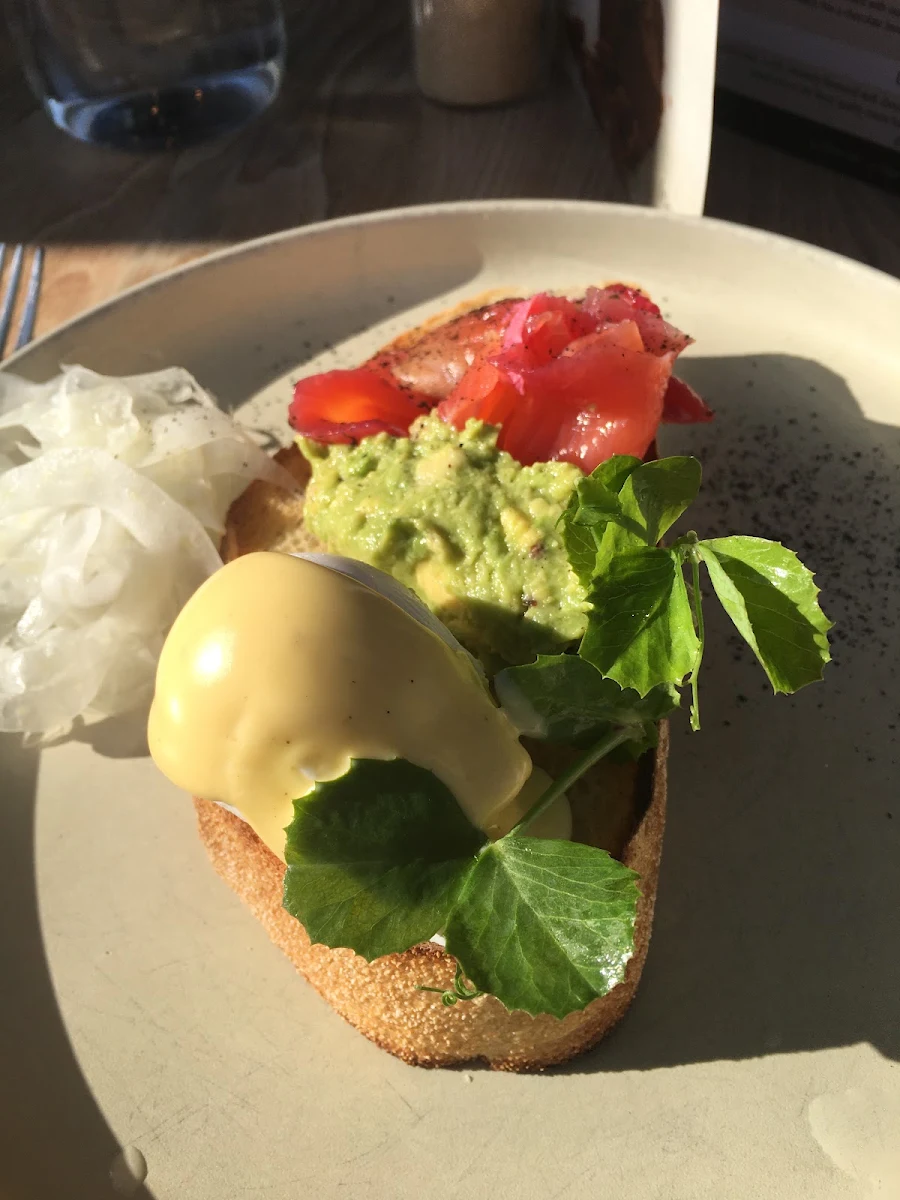 Smashed Avo, Bistro One