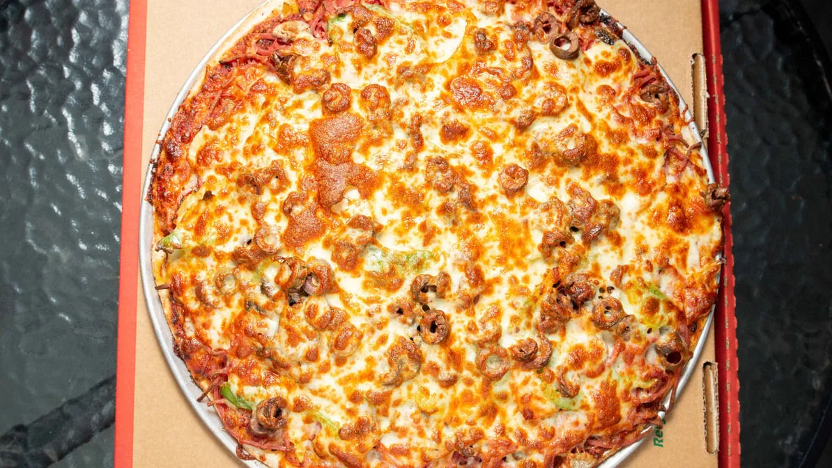 Highlights, Sandy's Dial A Pizza