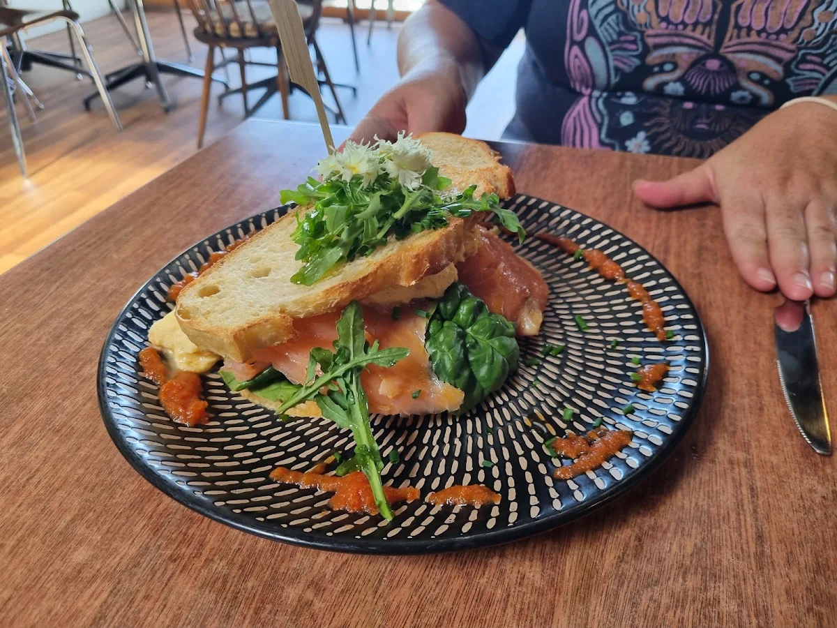 Highlights, Lil-Ego Cafe