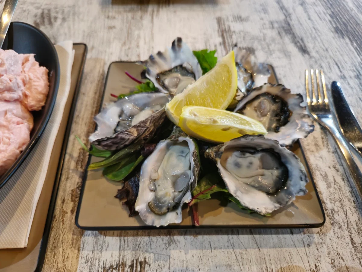 6 Oysters Kilpatrick