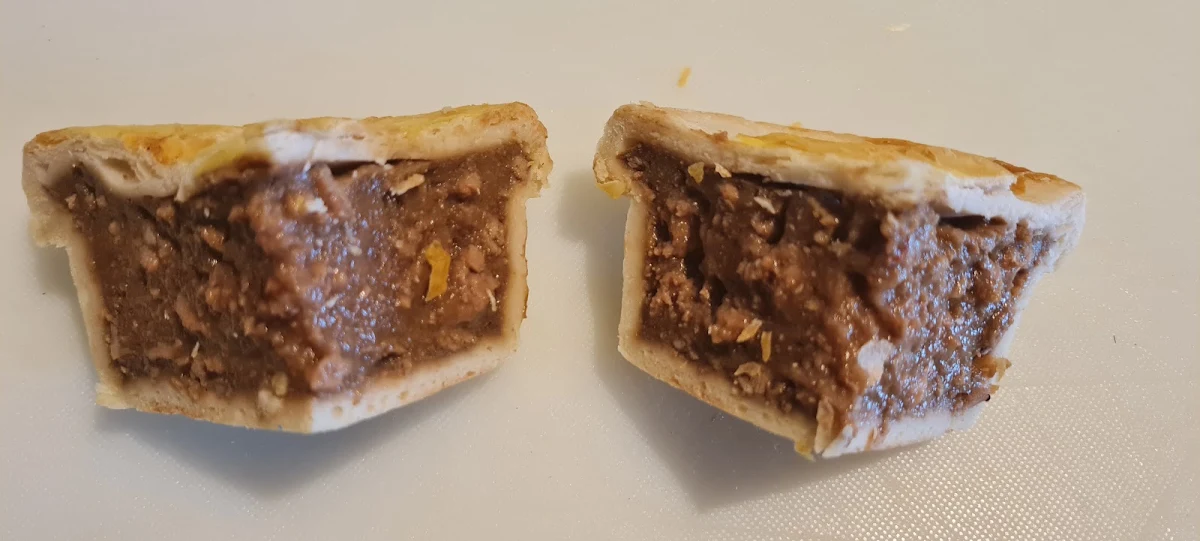 Highlights, Tumut's "Pie in the Sky" Bakery