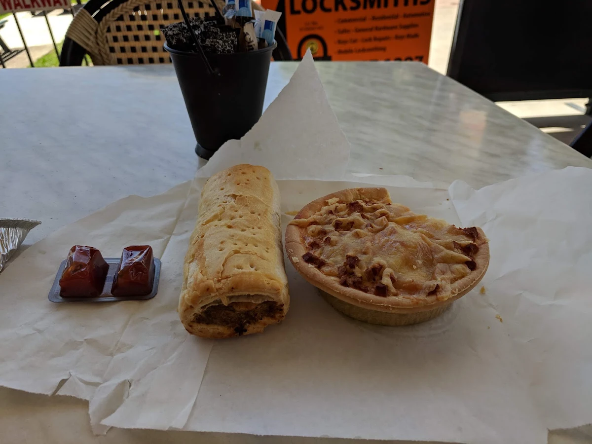 Highlights, Tumut's "Pie in the Sky" Bakery
