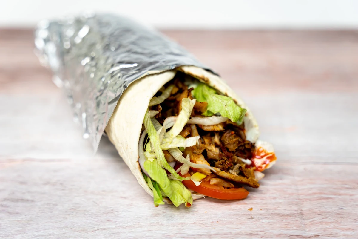 Highlights, Outlet Kebab - Unihill Factory Outlet
