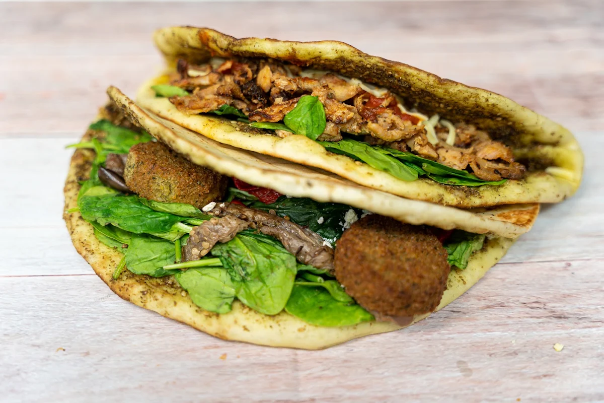 Highlights, Outlet Kebab - Unihill Factory Outlet