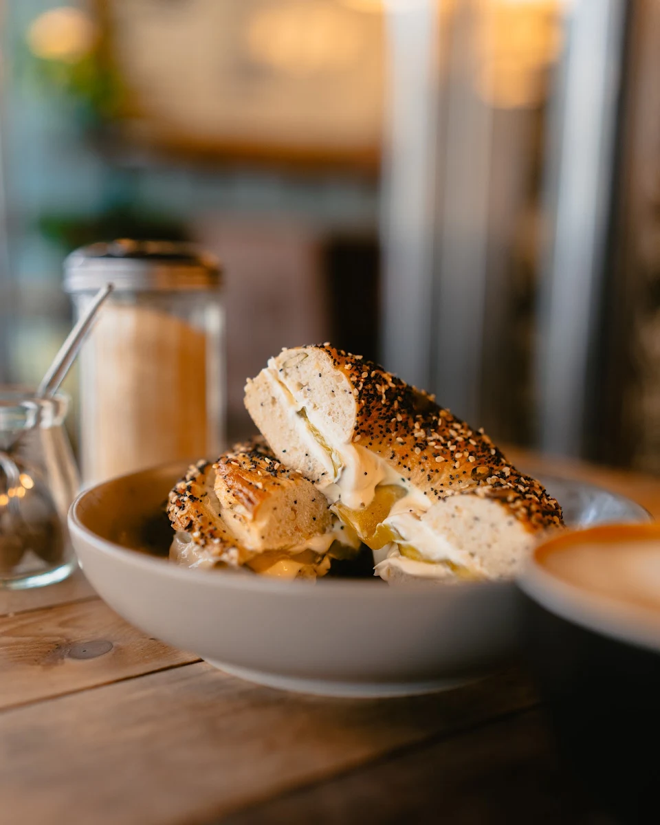Highlights, Bathurst St Bagels