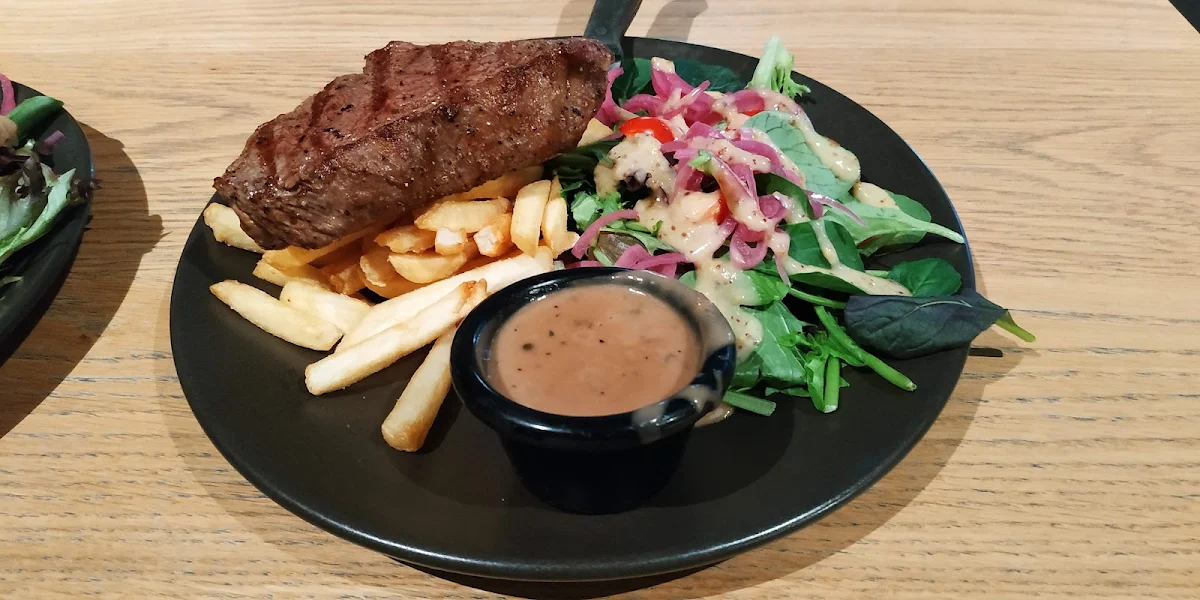 Sirloin Steak with Chips and Salad