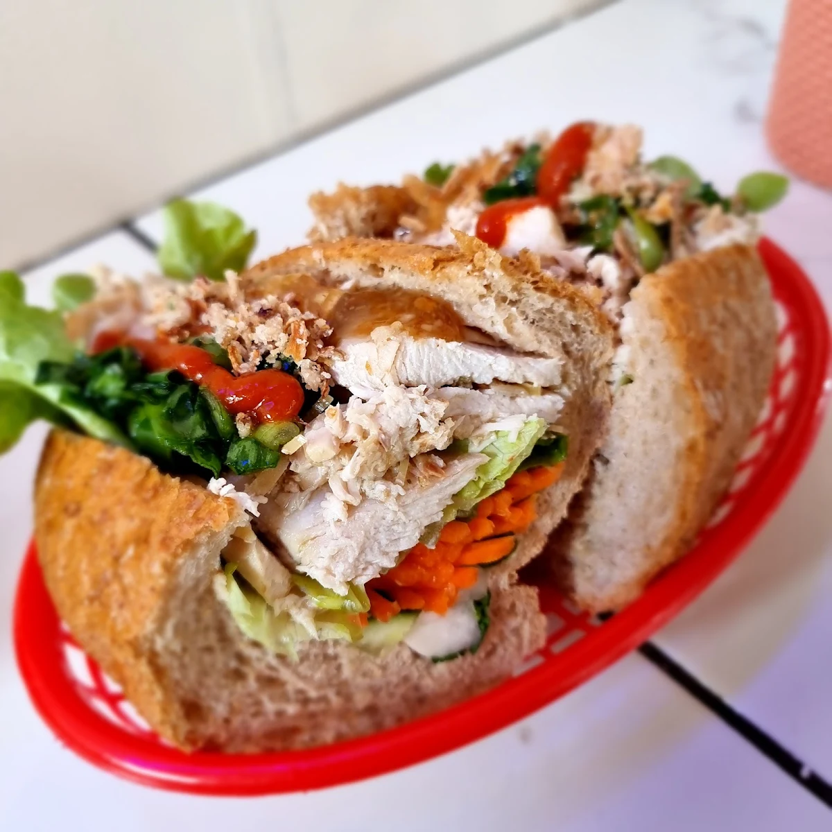 Bahn MI, Great Aunty Three