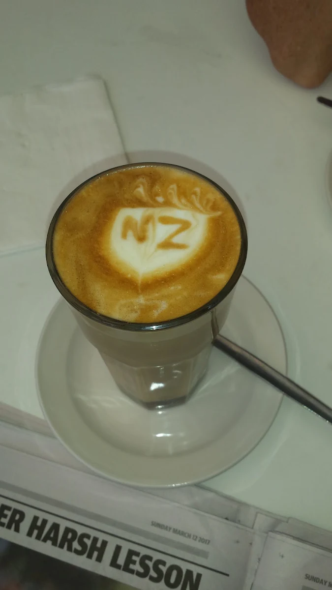 Flat White, CAFE 4 U