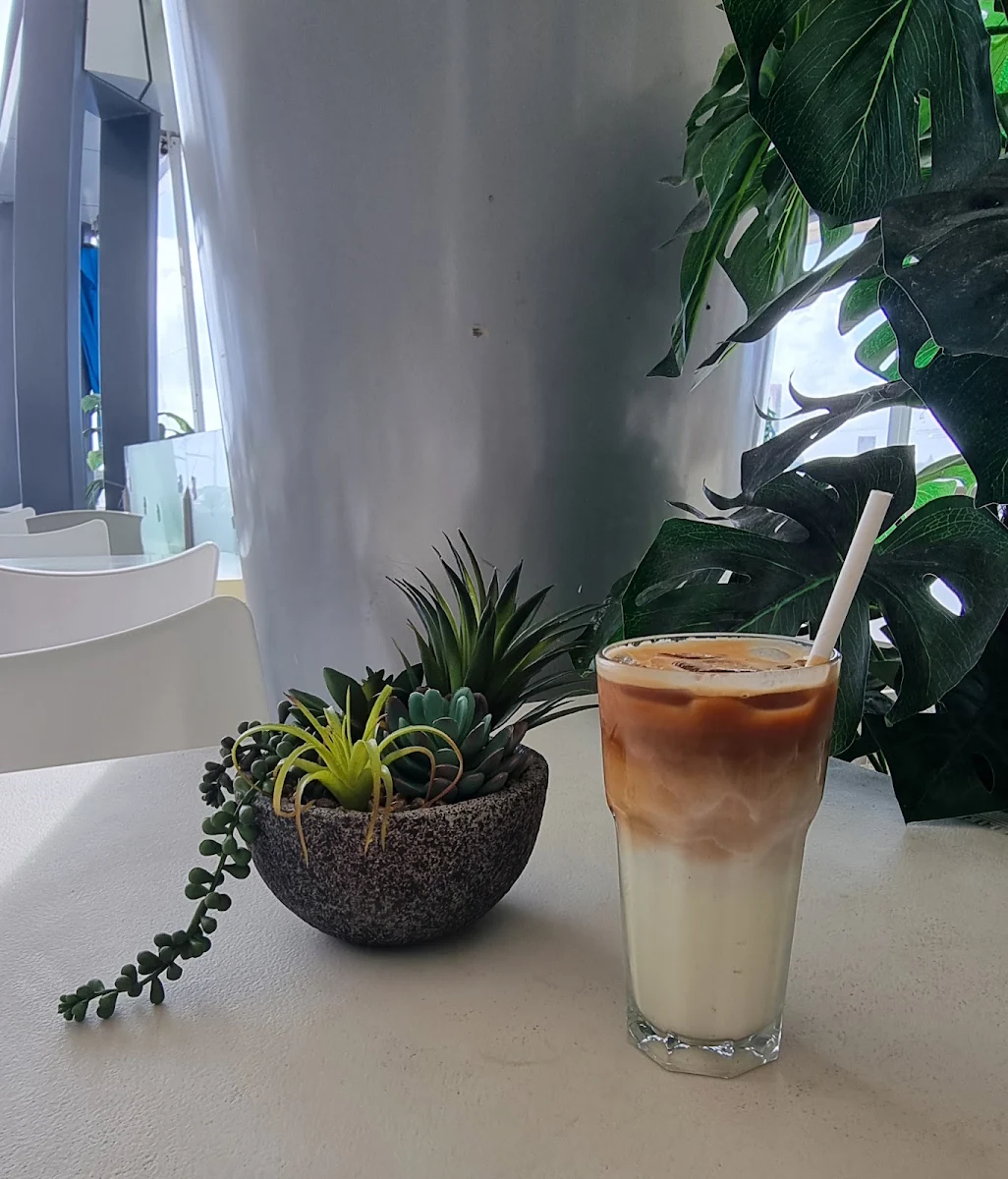 Iced Latte, CAFE 4 U