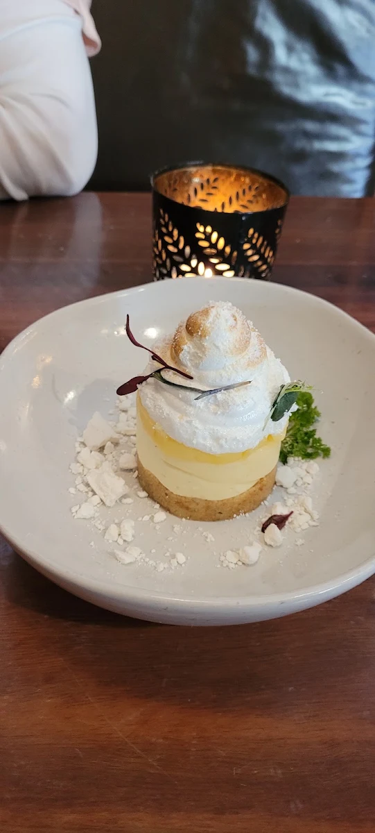 Lemon Meringue Stack, Caledonian Hotel