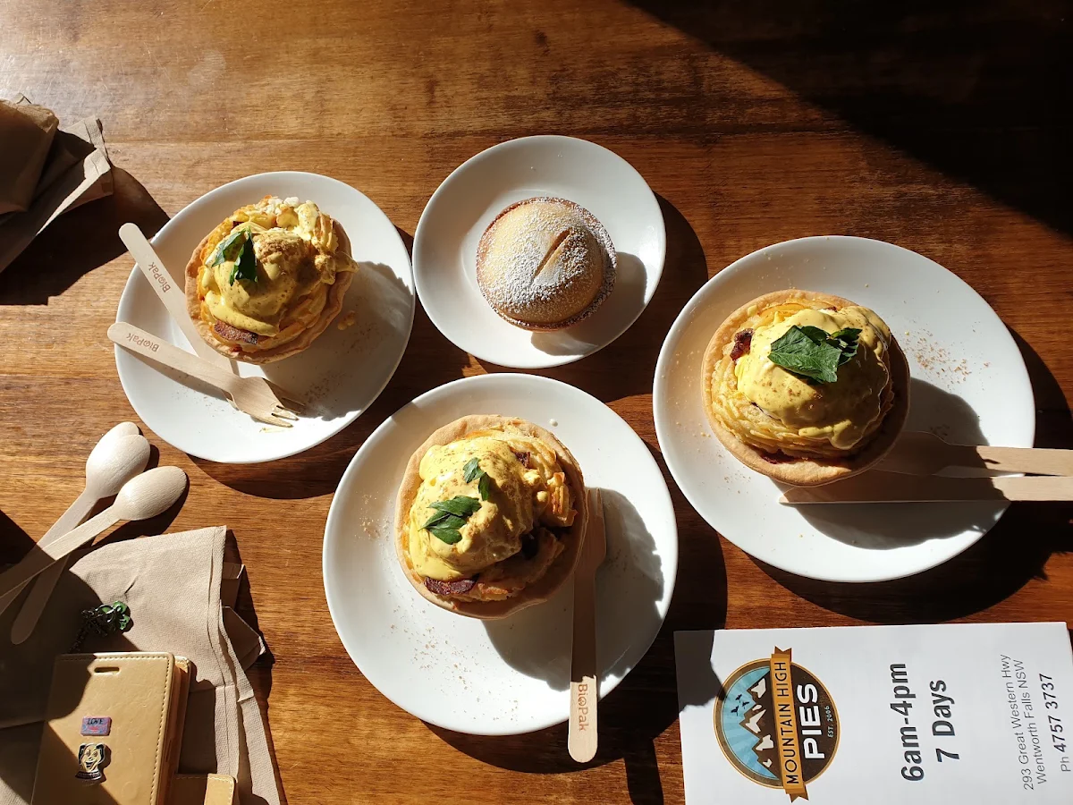 Big Breakfast Pie, Mountain High Pies