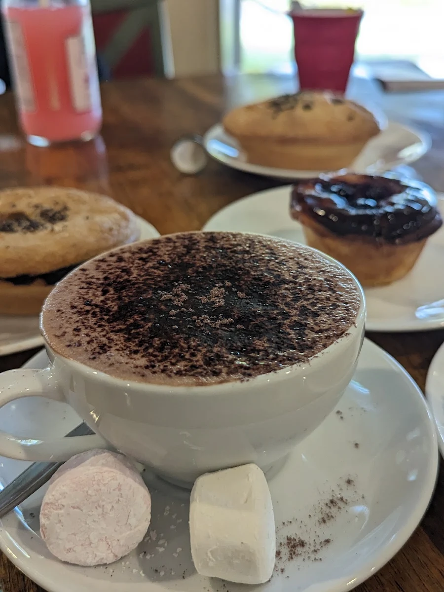Hot Chocolate, Mountain High Pies