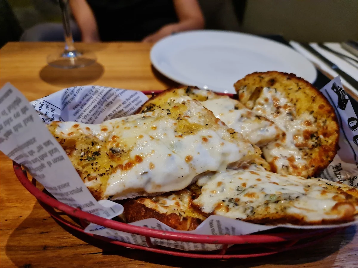 Garlic Bread with Cheese, Martini and Co | Plenty Valley